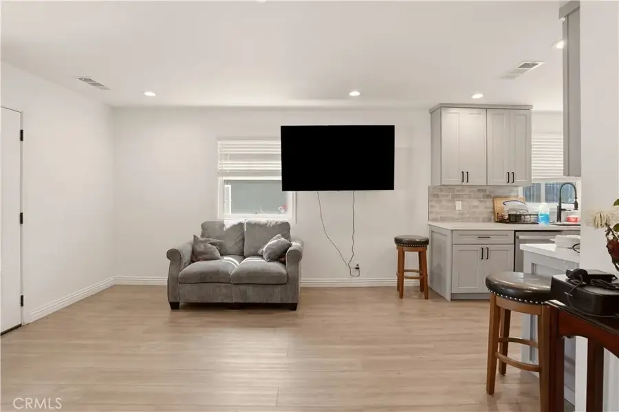 339 E 103 Street, Los Angeles, CA 90003 - #2