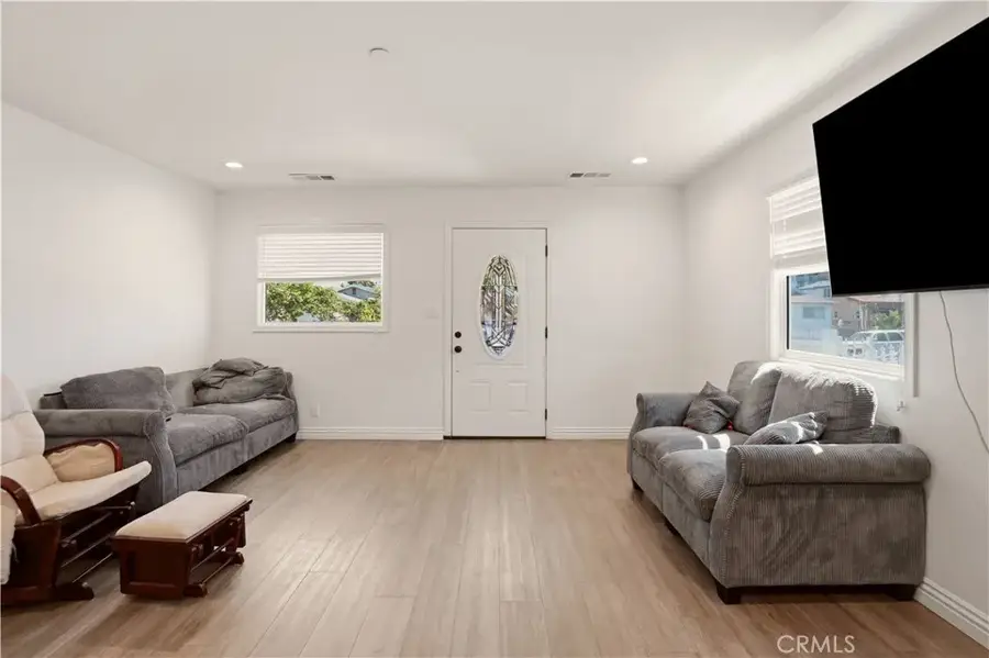 339 E 103 Street, Los Angeles, CA 90003 - #3