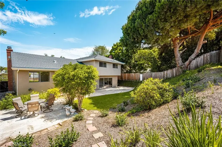1877 Swan Circle, Costa Mesa, CA 92626 - #2
