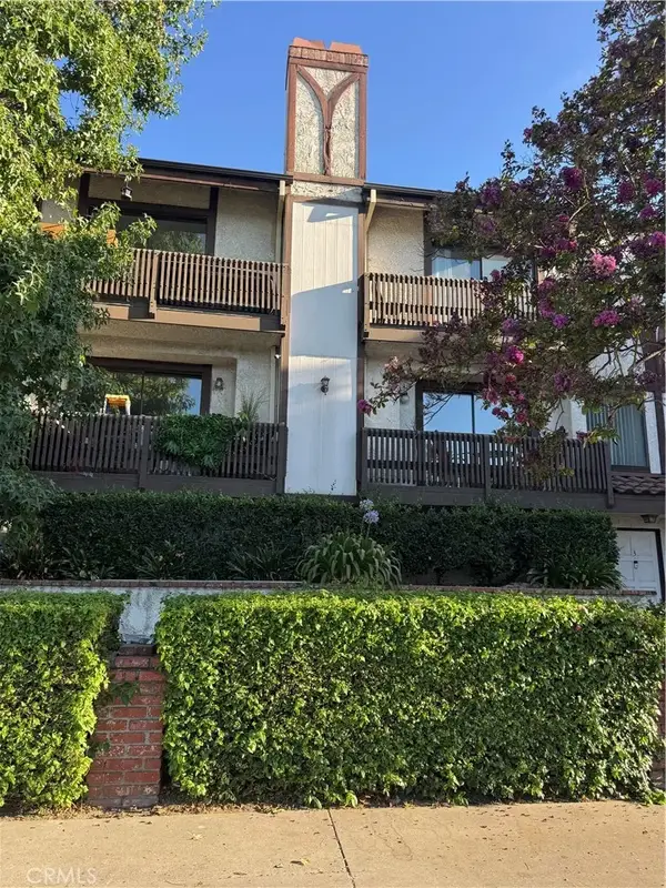 11542 Burbank Boulevard #8, Los Angeles, CA 91601
