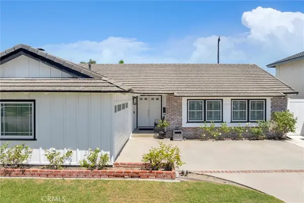 10462 Christopher St., Cypress, CA 90630