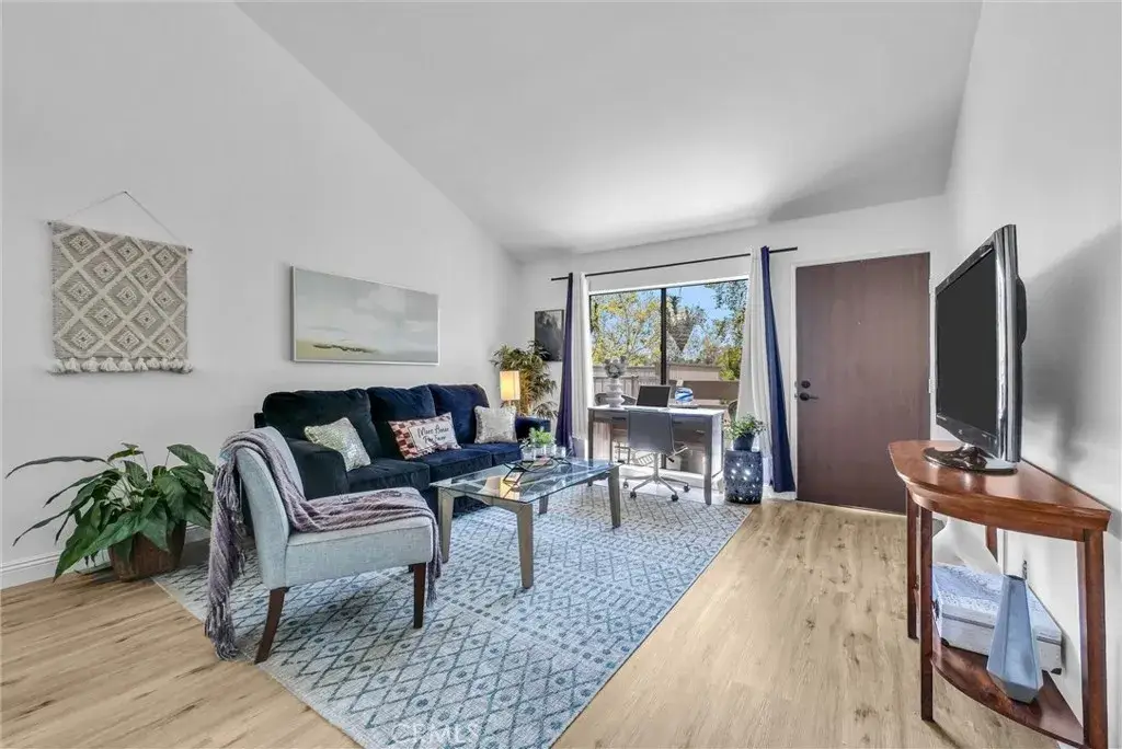 3062 Associated #10, Fullerton, CA 92835 - #1
