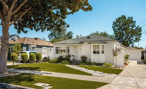 1034 E Palmyra, Orange, CA 92866