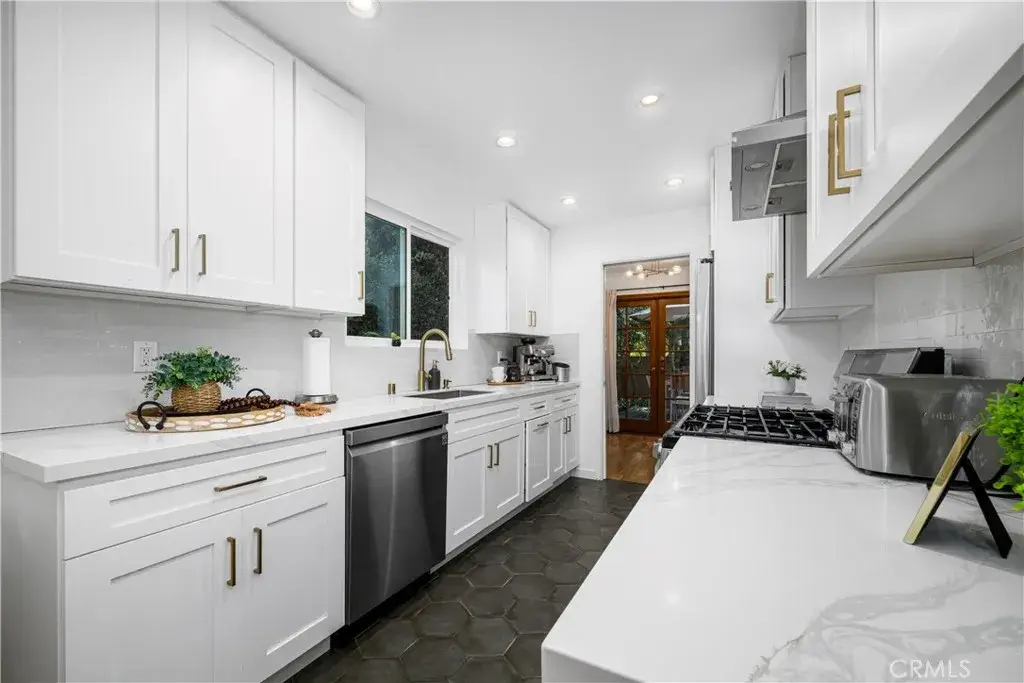 3461 Marna Avenue, Long Beach, CA 90808 - #1
