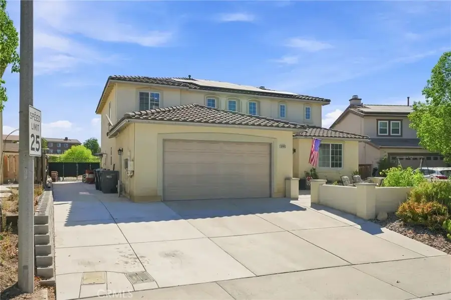 23682 Saratoga Springs, Murrieta, CA 92562 - #2
