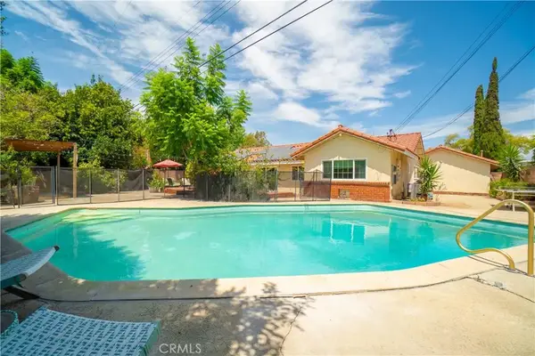 702 E Cumberland, Orange, CA 92865