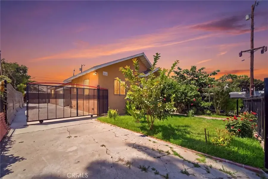 242 W 88th, Los Angeles, CA 90003 - #2