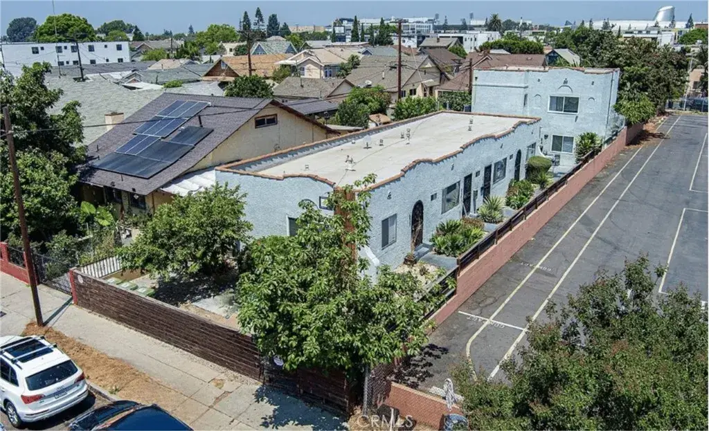 517 W 42nd, Los Angeles, CA 90037 - #1
