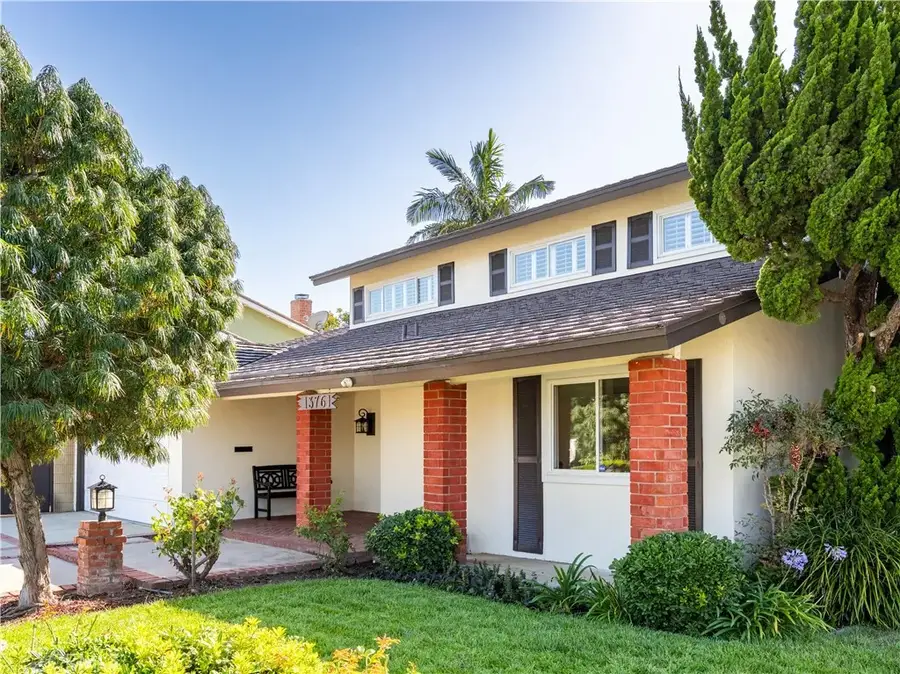 13761 University, Westminster, CA 92683 - #2