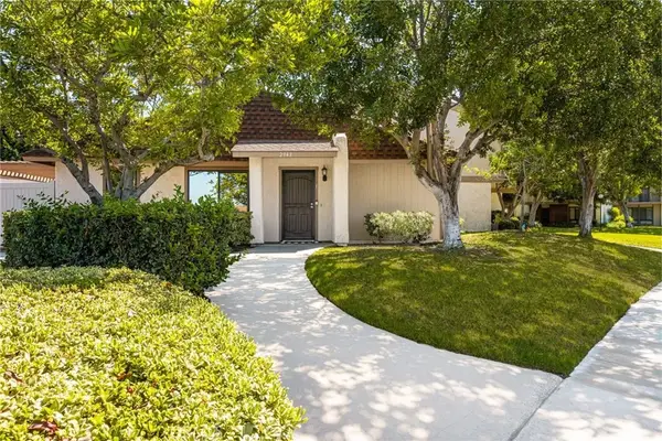 2943 N Cottonwood #1, Orange, CA 92865