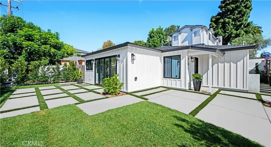 201 N Herrin Street, Manhattan Beach, CA 90266 - #2