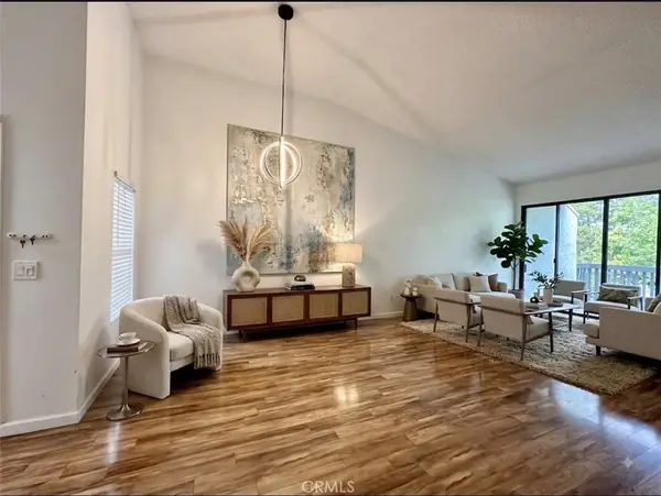 2542 W Macarthur, Santa Ana, CA 92704