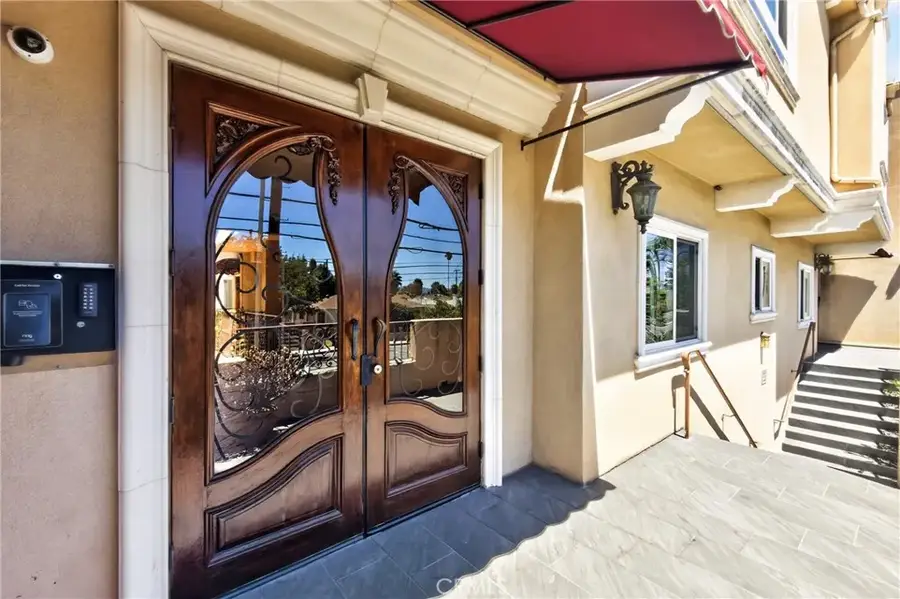 12645 Oxnard #9, North Hollywood, CA 91606 - #2