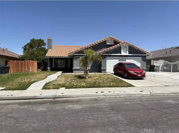 2737 La Vida Drive, Lancaster, CA 93535