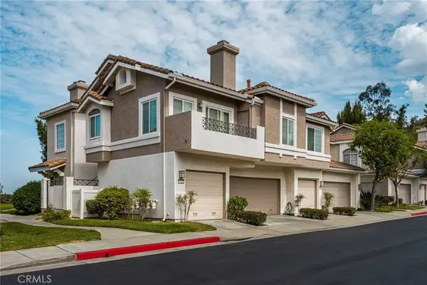 1045 S Daybreak Court, Anaheim Hills, CA 92808