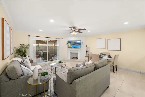 3139 E Chapman #3B, Orange, CA 92869