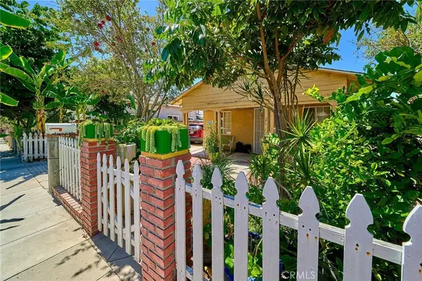 1845 Dawson, Signal Hill, CA 90755