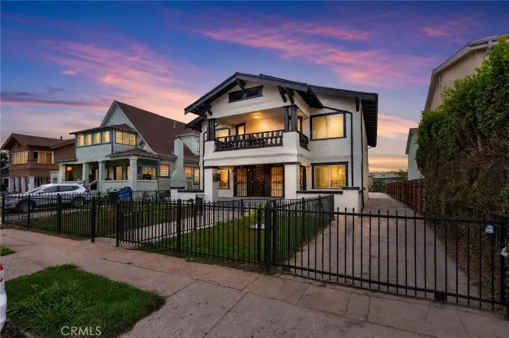 611 W 46th, Los Angeles, CA 90037 - #1