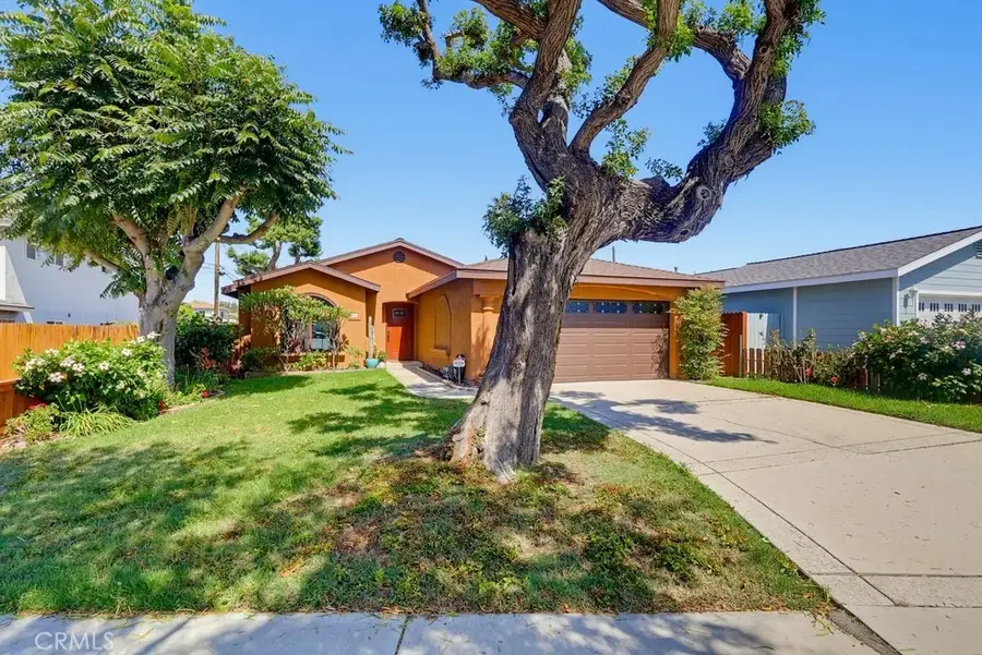 161 E 31st, Long Beach, CA 90807 - #2