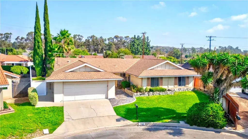 2300 Camino Escondido, Fullerton, CA 92833 - #1