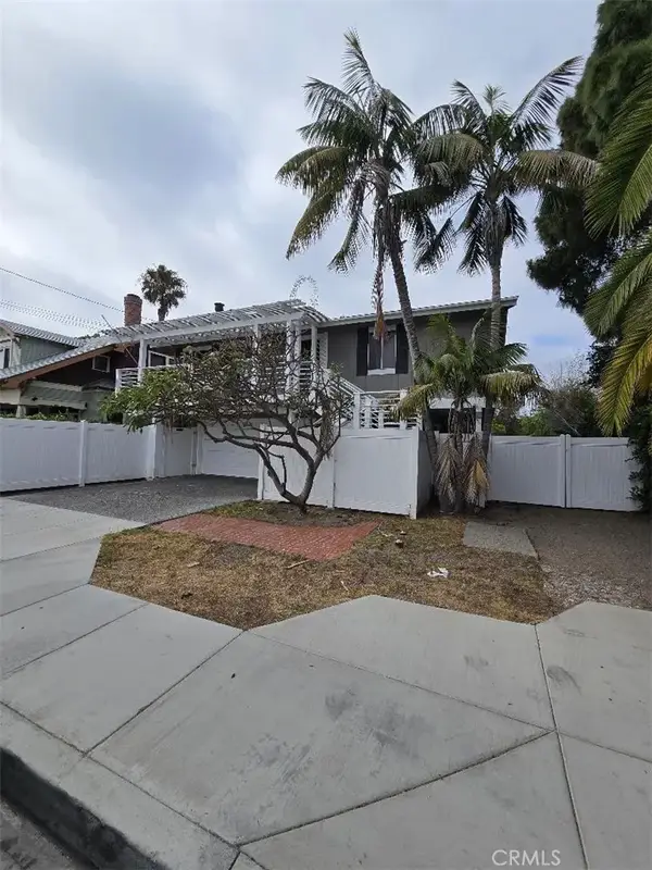 544 Bernard Street, Costa Mesa, CA 92627
