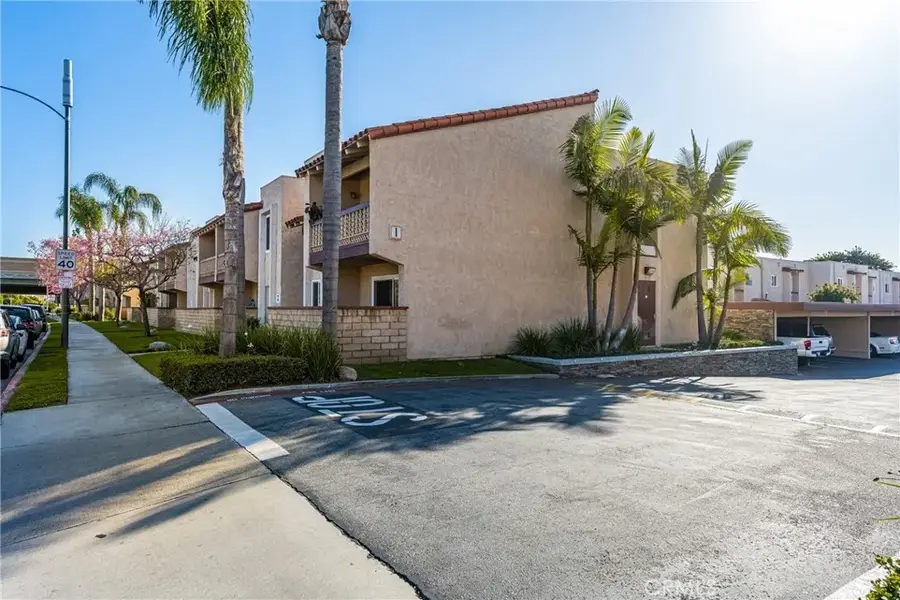 700 W La Veta #I11, Orange, CA 92868 - #3