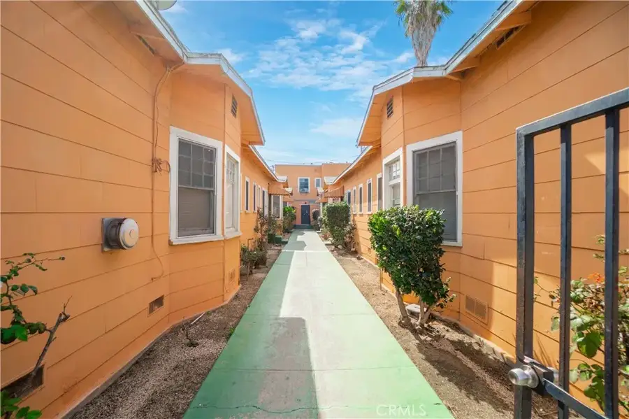426 E 17th, Long Beach, CA 90813 - #2