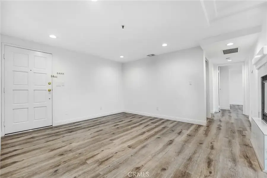 335 S Sierra Madre #203B, Pasadena, CA 91107 - #3