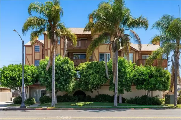 384 Redondo Avenue #401, Long Beach, CA 90814