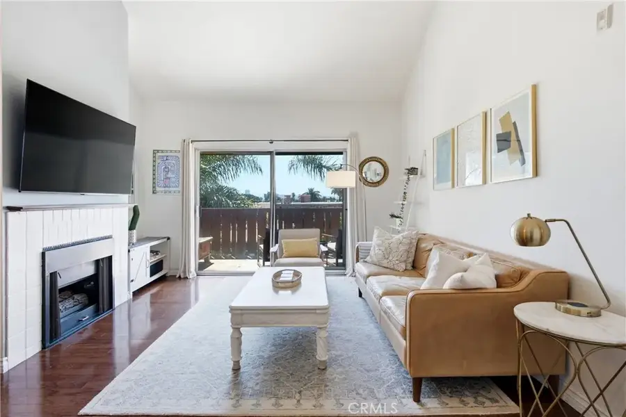 384 Redondo Avenue #401, Long Beach, CA 90814 - #3