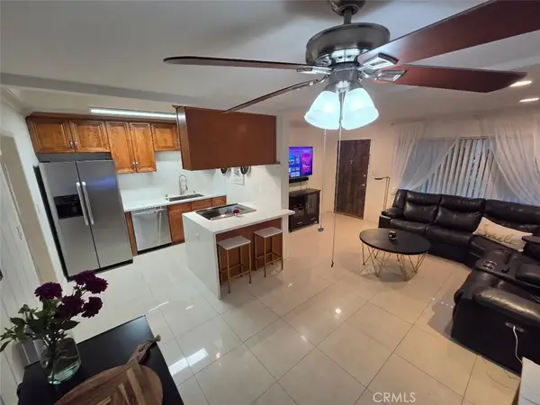 1010 W Macarthur Boulevard #77, Santa Ana, CA 92707