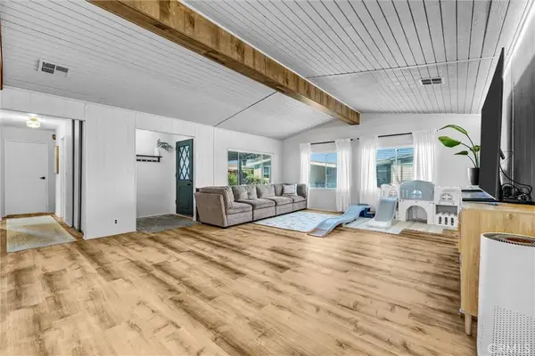 1919 W Coronet #212, Anaheim, CA 92801