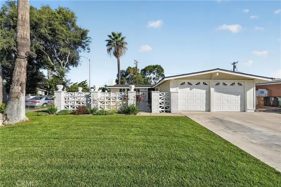 2381 W Transit, Anaheim, CA 92804 - #3