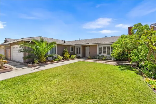 2118 Peachwood Lane, Santa Ana, CA 92705