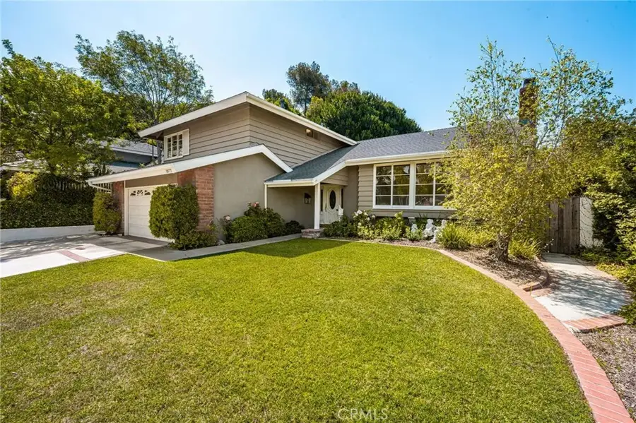 1877 Swan Circle, Costa Mesa, CA 92626 - #3