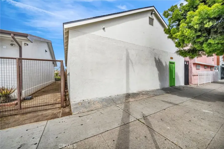 9611 S Vermont Ave, Los Angeles, CA 90044 - #3