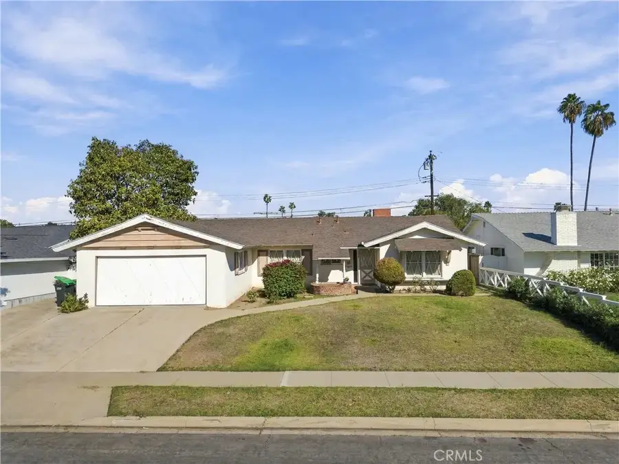 3076 Madeira, Costa Mesa, CA 92626 - #2