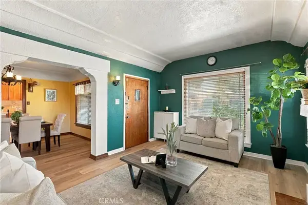 2390 Oregon, Long Beach, CA 90806