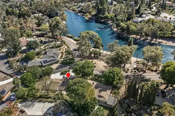 3201 Lakeknoll Drive, Fullerton, CA 92835