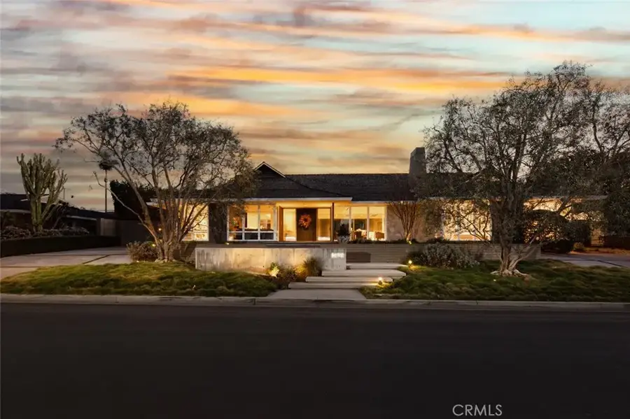 1425 La Perla Avenue, Long Beach, CA 90815 - Image #3