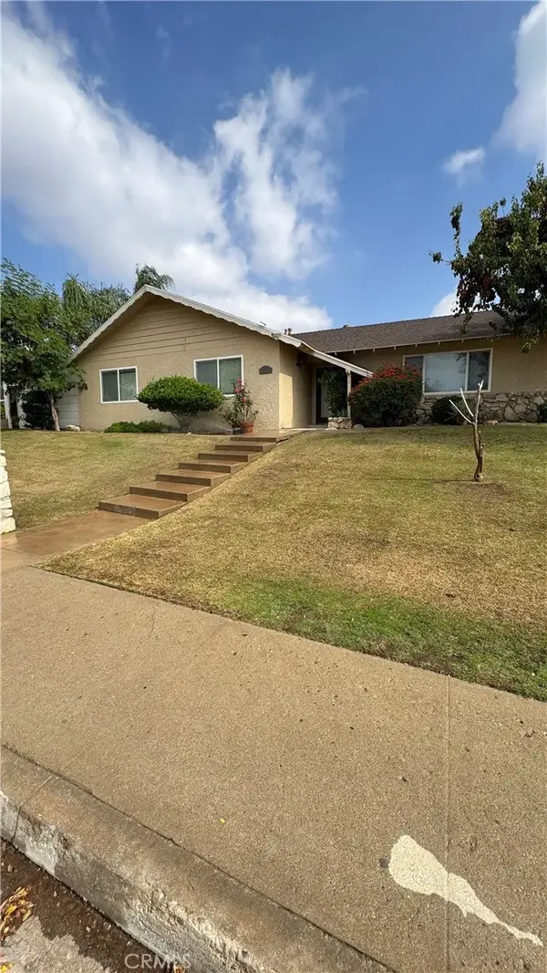 3623 Redlands, Bakersfield, CA 93306