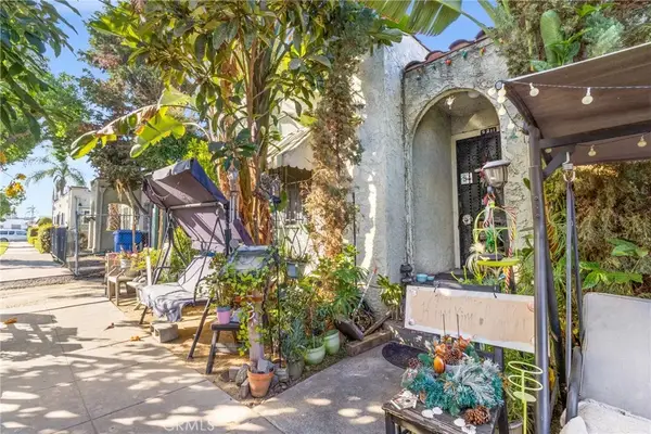 5211 Halldale, Los Angeles, CA 90062