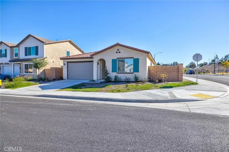 4884 Sicily, Lake Elsinore, CA 92530 - Image #2
