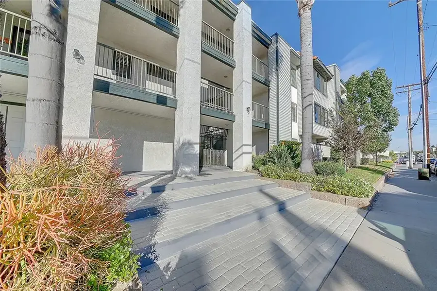 1903 Temple #104, Signal Hill, CA 90755 - Image #3