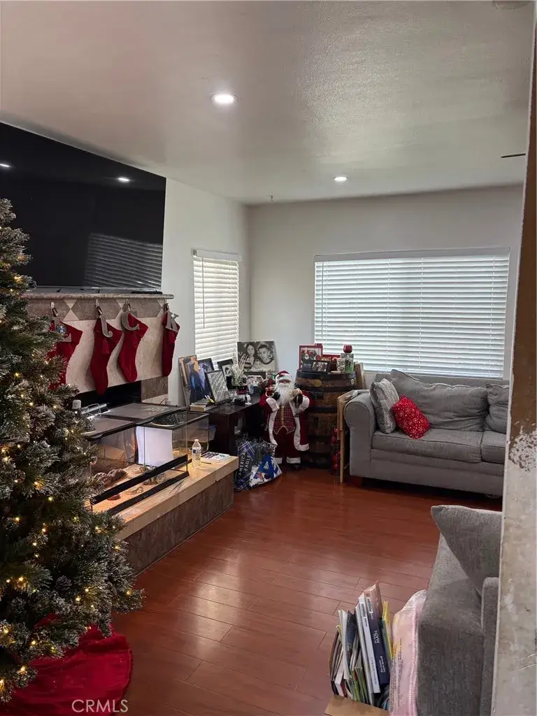 2911 Baltic, Long Beach, CA 90810 - Image #3