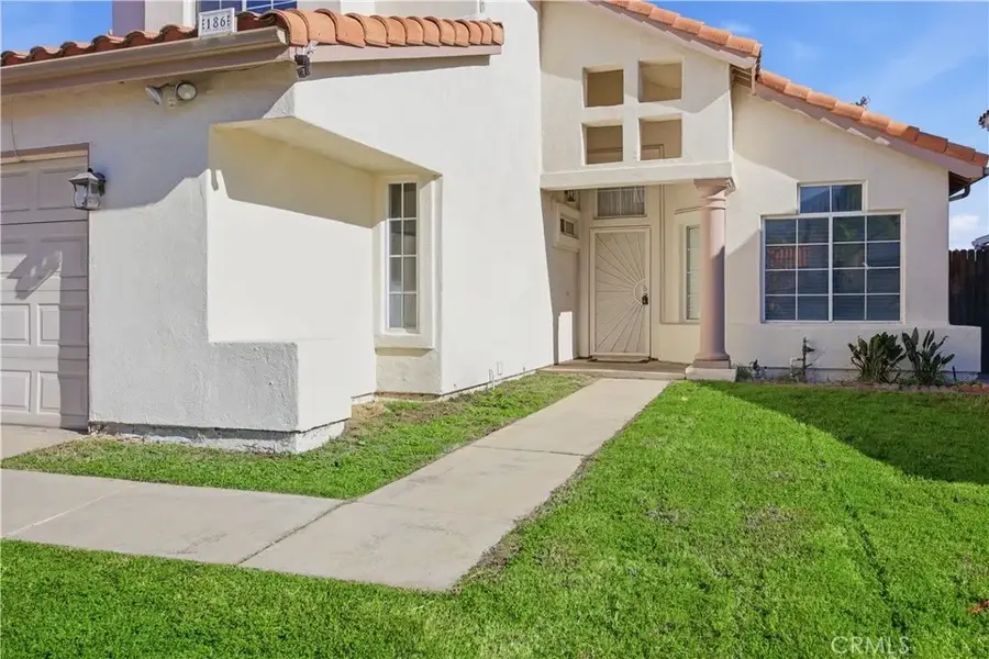 186 S Massachusetts Street, Lake Elsinore, CA 92530 - Image #2