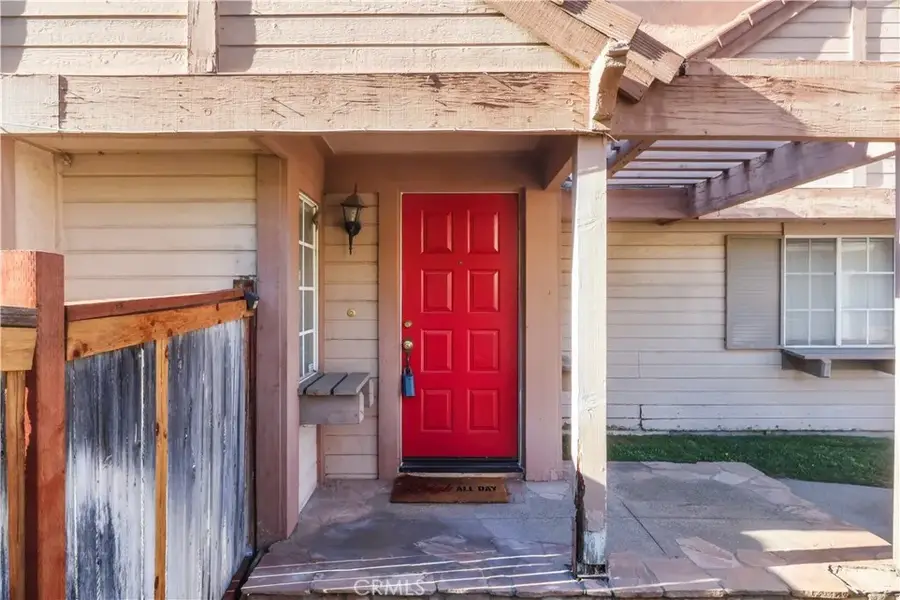 16117 Trailwinds Drive, Fontana, CA 92337 - Image #3