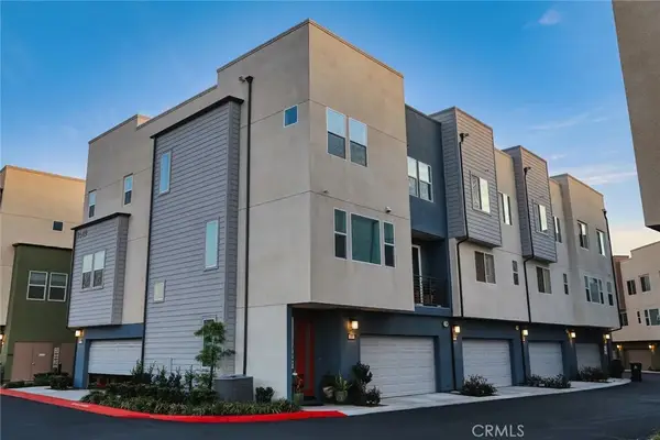 1649 W Lincoln #105, Anaheim, CA 92801