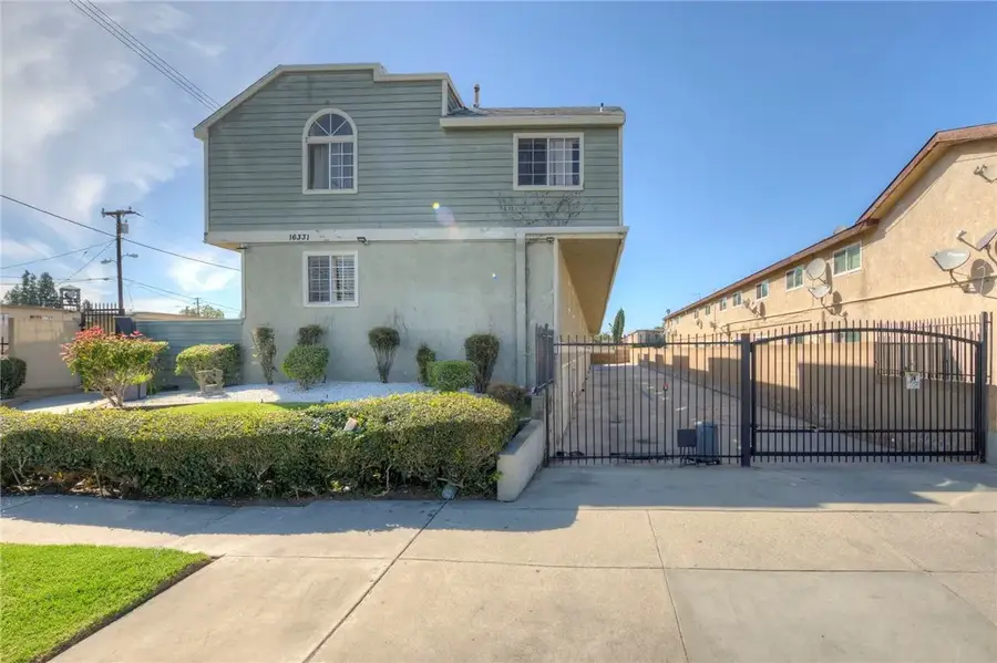 16331 Cornuta Avenue #E, Bellflower, CA 90706 - #2