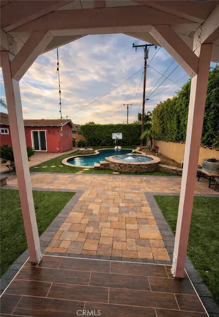 677 E Orangewood, Covina, CA 91723 - #3